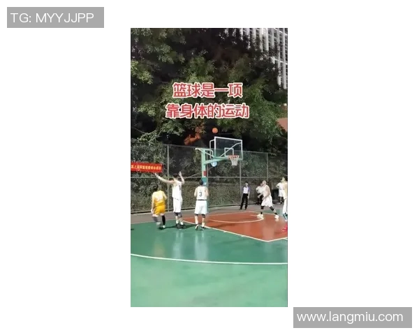 深圳篮球队在杯赛中的团队协作表现分析与反思 深圳篮球队在杯赛中的团队协作表现分析与反思