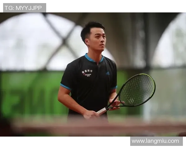 广州网球队的奋斗之路：一段关于坚持与梦想的网球纪实故事
